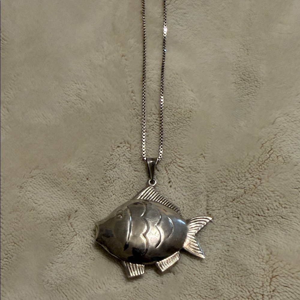 Silver Fish Pendant Necklace